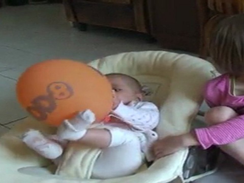 floflo et camille joue du ballon