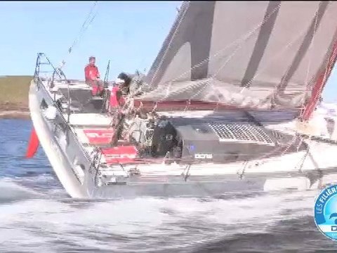 Marc Thiercelin et Luc Alphand à l'entrainement et en manoeuvres à bord du 60 pieds DCNS 1000