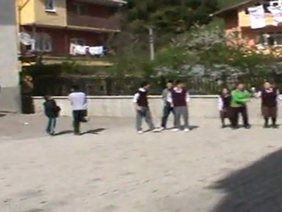MENDİL KAPMACA