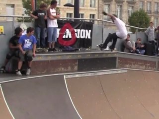 Streetboard Stupid trick [ HD ]