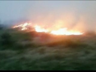 Nouvelle Vidéo au coeur de l'incendie : Feu en Fagne ce 25 Avril 2011... Vidéo prise à 21h ! Courage aux pompiers qui se battent sur place !