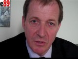 Alastair Campbell donne des conseils à la gauche française