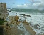 Mare mosso da Torre di Ligny, il maestrale infuria su Trapani