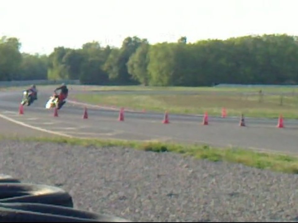 session piste MOTO - anneau du rhin - 25.04.11