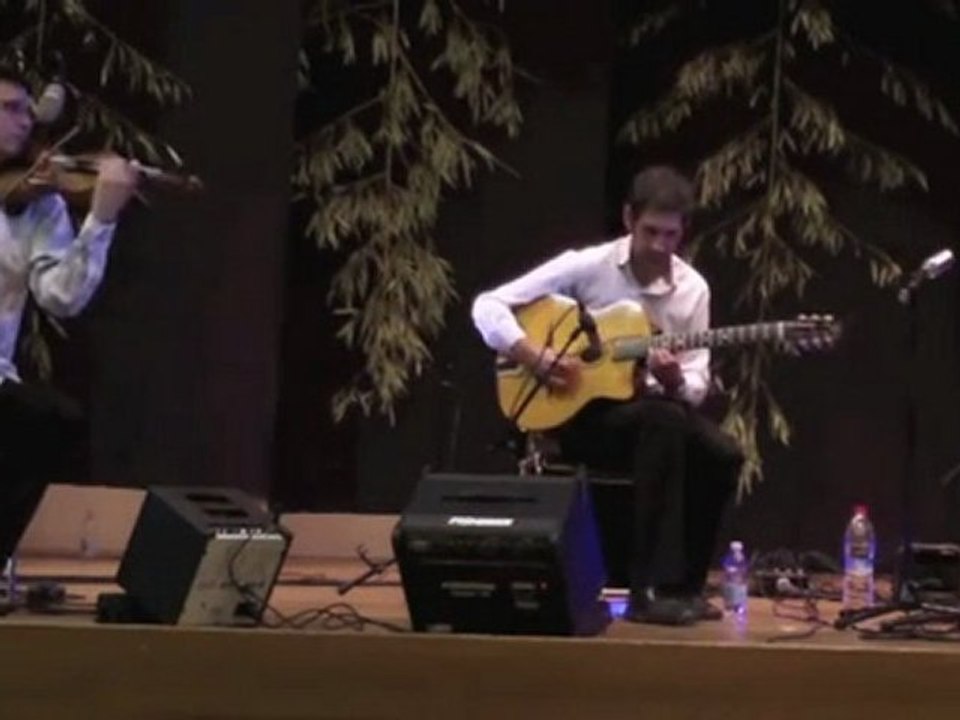 Caragoss'  les yeux noirs jazz manouche Tours