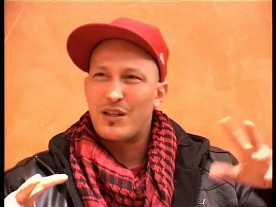 Watt's In - Axiom : "Axiom Aka Hicham" (Columbia)