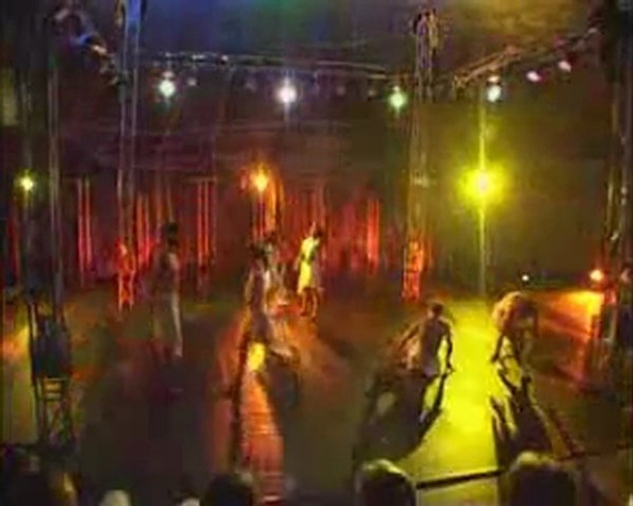 A Priori (Extraits 2003) création contemporaine par la Cie Arabesque