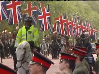 Royal Wedding Rehearsal: Thousands of Military Prepare for the Big Day 🇬🇧