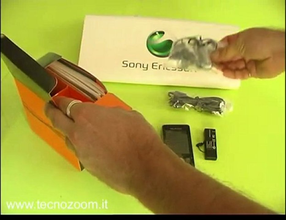 Videorecensione Sony Ericsson W910i confezione d'acquisto