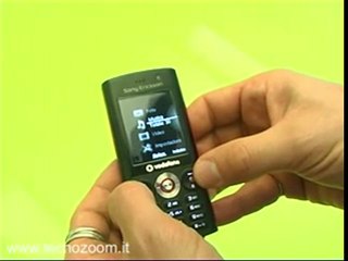 Video herunterladen: Videorecensione Sony Ericsson V640i pro e contro