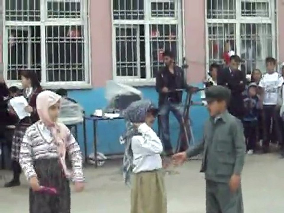 23 Nisan 2011 Komedi Üçlüsü