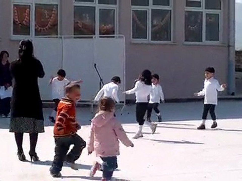 Ayvalı Köyü Şehit Cüneyt Akın İÖO. 23 Nisan 2011