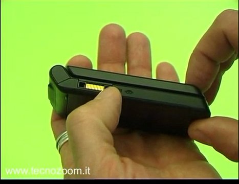 Videorecensione cellulare Sony Ericsson Z555 design