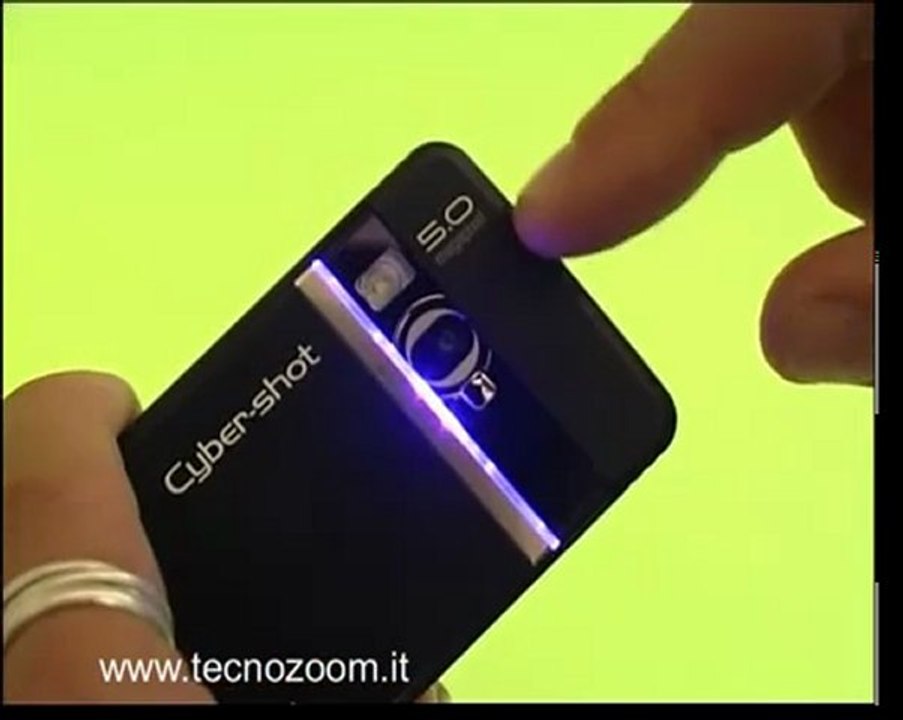 Video Sony Ericsson C902 design