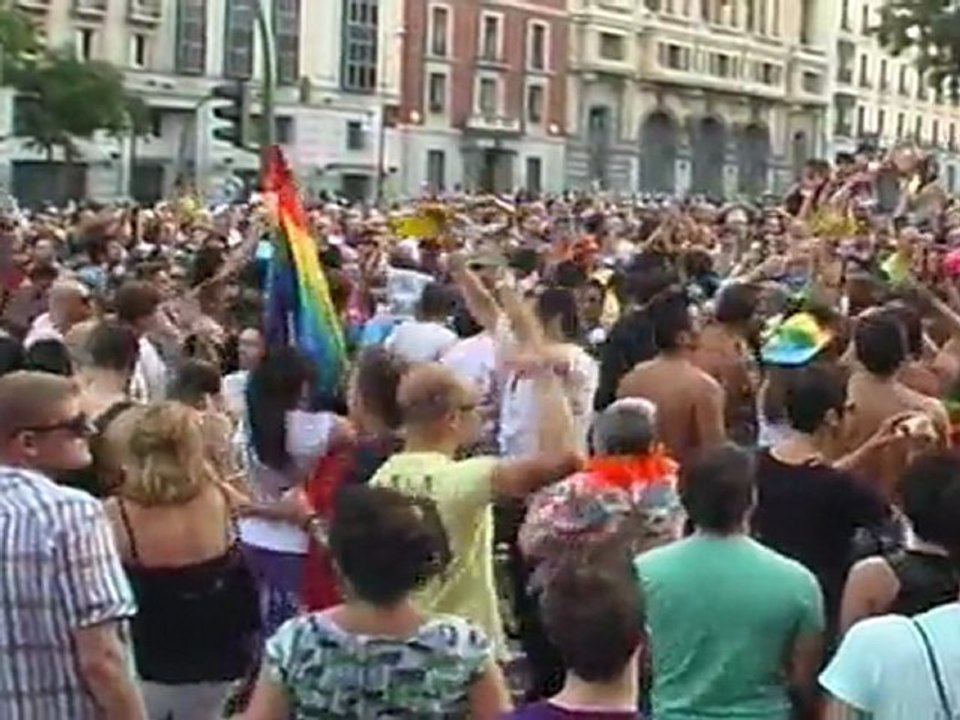 gran via 2 gay pride madrid orgullo 2010