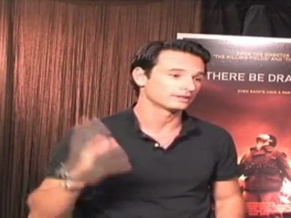 Rodrigo Santoro promociona en EEUU " There be Dragons"