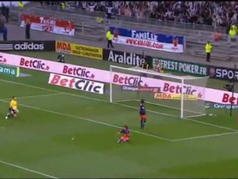 Gourcuff keeps Lyons slim title hopes alive