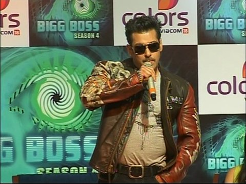 Karan Johar Chooses Salman Khan Over Shahrukh Khan - Hot News