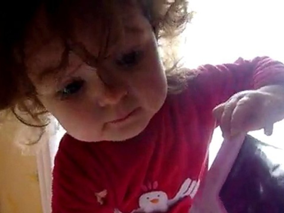 Anniversaire 2 Ans Emmy Video Dailymotion