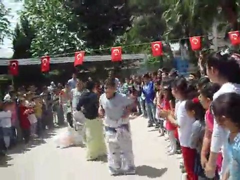 ibni sina i.ö.o 23nisan gösterisi 14