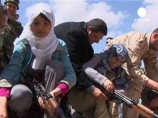 Libyalı muhalifler Misrata'da moral buldu