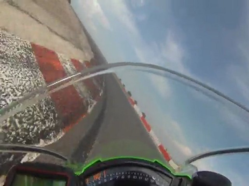 ledenon le 25.04.11 avec mon zx10R