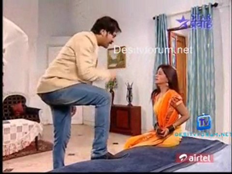 Tujha Vin Sakhya Re - 28th April 2011 Video Watch Online pt2