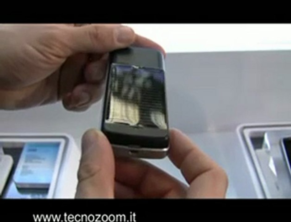 Video cellulare con batteria solare