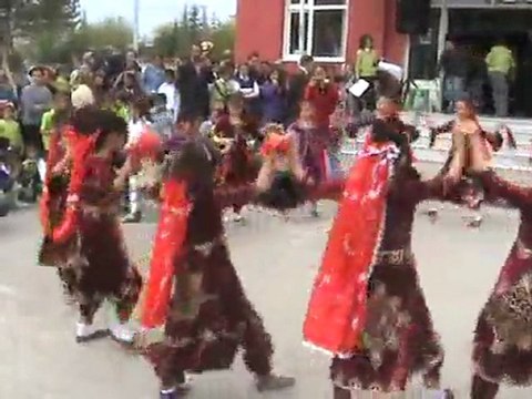 Başpınar İlköğretim 3-A Sınıfı Folklör Ekibi