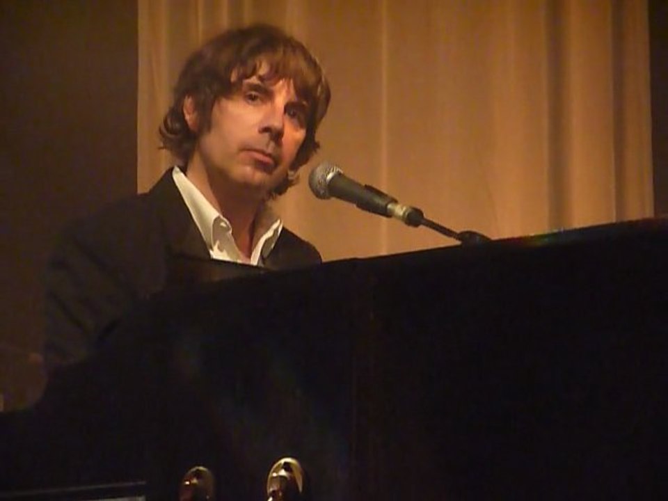 TF : "Donne-moi un petit baiser"