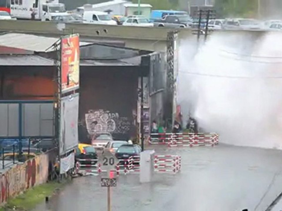 Train + innondation = Free CarWash - Train VS Flood