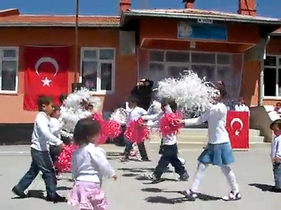 Narköy İ.Ö.O 1/A Sınıfı Dans Gösterisi "Uçacaksın"