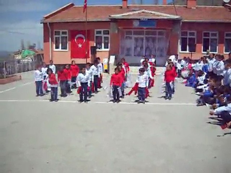 Narköy İ.Ö.O 2/A-3/A Sınıfı Gösterisi "Türkiyem"