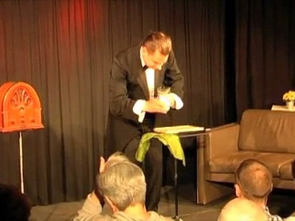 Radiozauber - Comedyzauberei von Guido Hoehne, Zauberer Düsseldorf, Kindertheater, Kinderzauberer