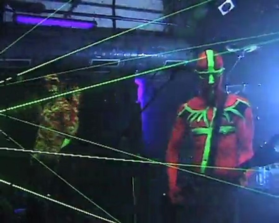 Punish Yourself (Les 4 écluses Dunkerque 2009) part1