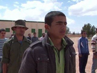 Dans l'ouest libyen, les jeunes rebelles s'entrainent