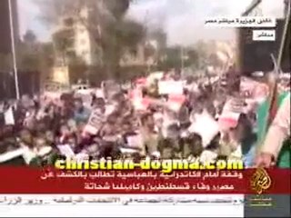 Manifestations devant la cathédrale de milliers de salafistes