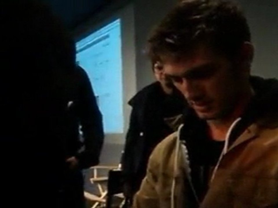 Alex Pettyfer Pops Off on Hollywood