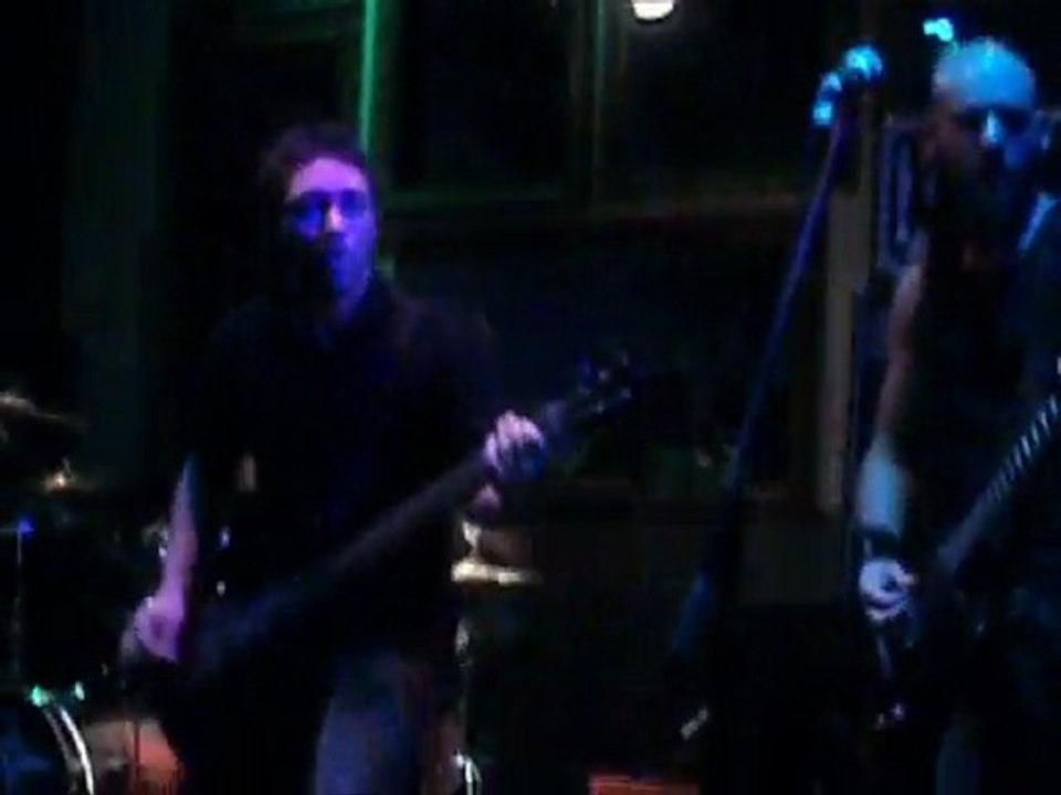 Emia live @ Toulouse le St des Seins 28-04-11