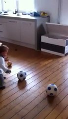 Το 1,5 ετών παιδί που μάγεψε τη Φένλο