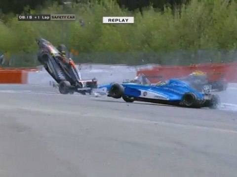 Formule Renault 2.0 Spa 2011 Massive crash