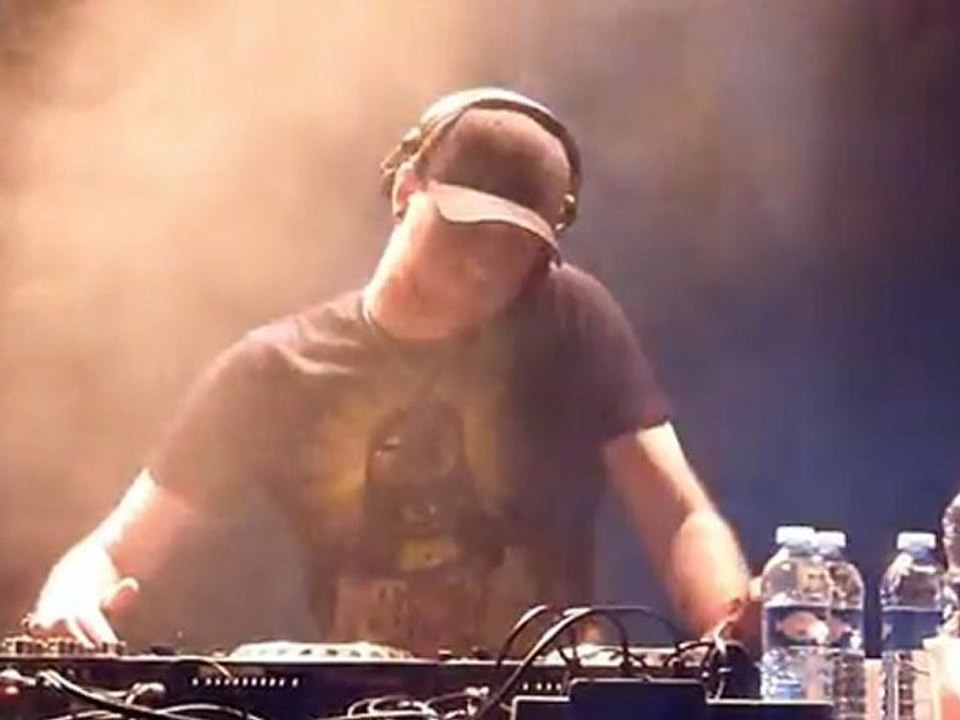 Pendulum live at Festival Cameleon (Kingersheim) HD