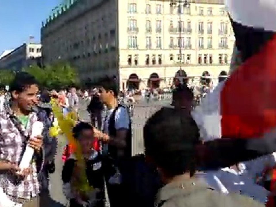 علي وينه ....... يدور آمنه