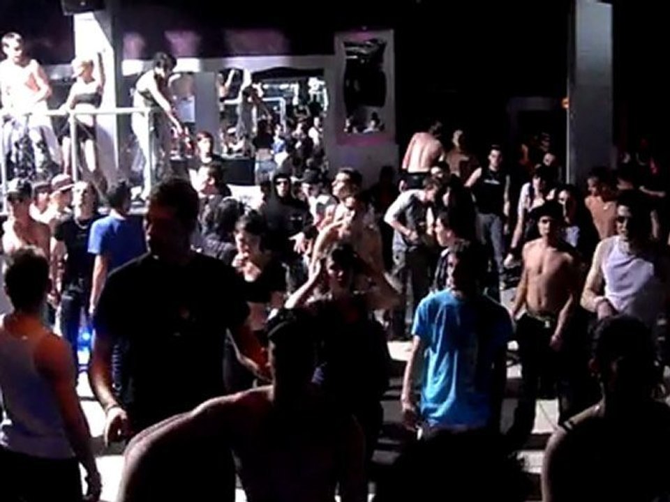 Hasty Boy live @ Comix