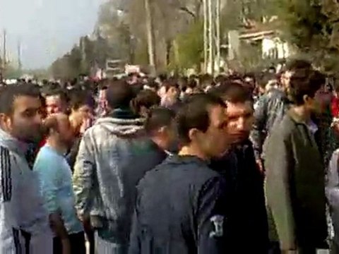 Gelemediniz Diyenlere Çevik Kuvveti Girişe Dikenlere - bayrampasalilar.com