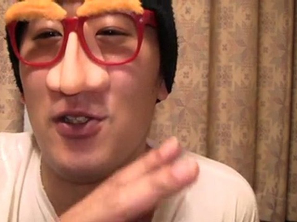 100円おにぎりと特のり弁当飯動画110429その4