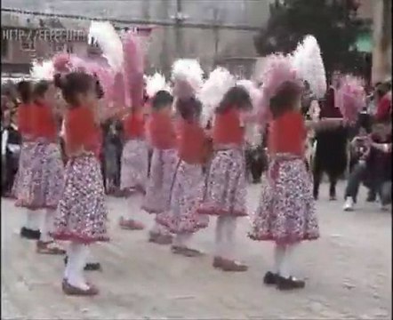 Deştiğin İlköğretim Okulu 23 Nisan 2011 Ulusal Egemenlik ve Çocuk Bayramı 3/A Sınıfı Öğrencilerinin Gösterileri