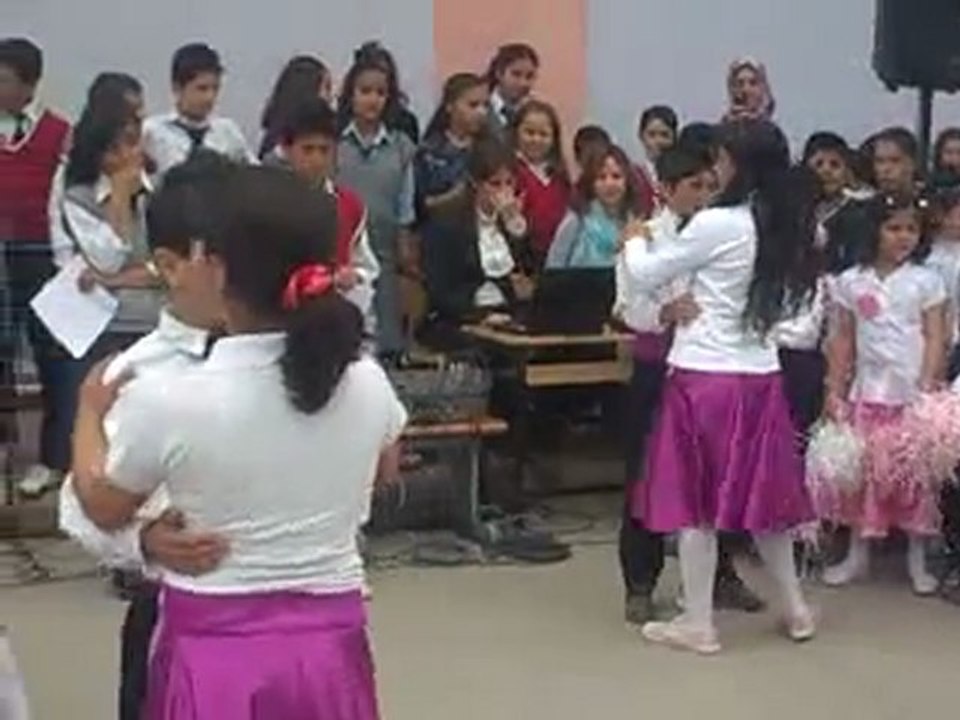 OKULUMUZ SAMANYOLU DANS GÖSTERİSİ