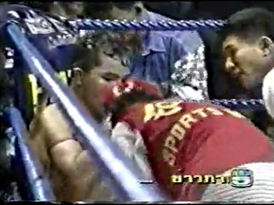 Jongsanan Fairtex vs Orono Por MuangUbon