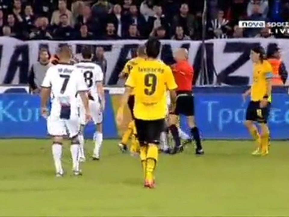 Garcia kitrini me AEK